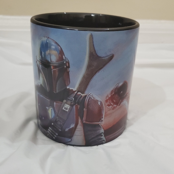 2 Mandalorian Mugs - Picture 6 of 7